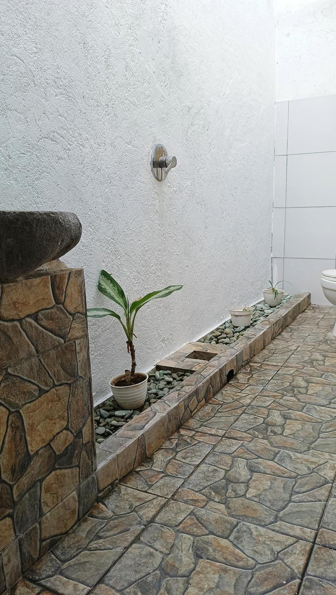 Tiga Spies Hostel Kuta  외부 사진