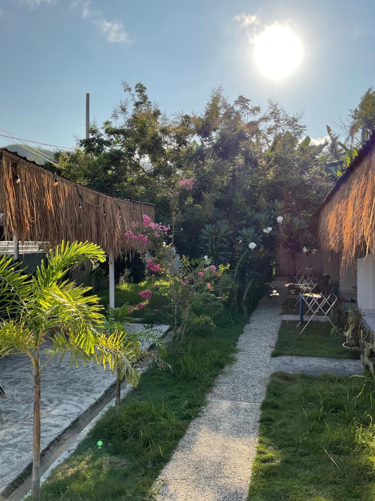 Tiga Spies Hostel Kuta  외부 사진