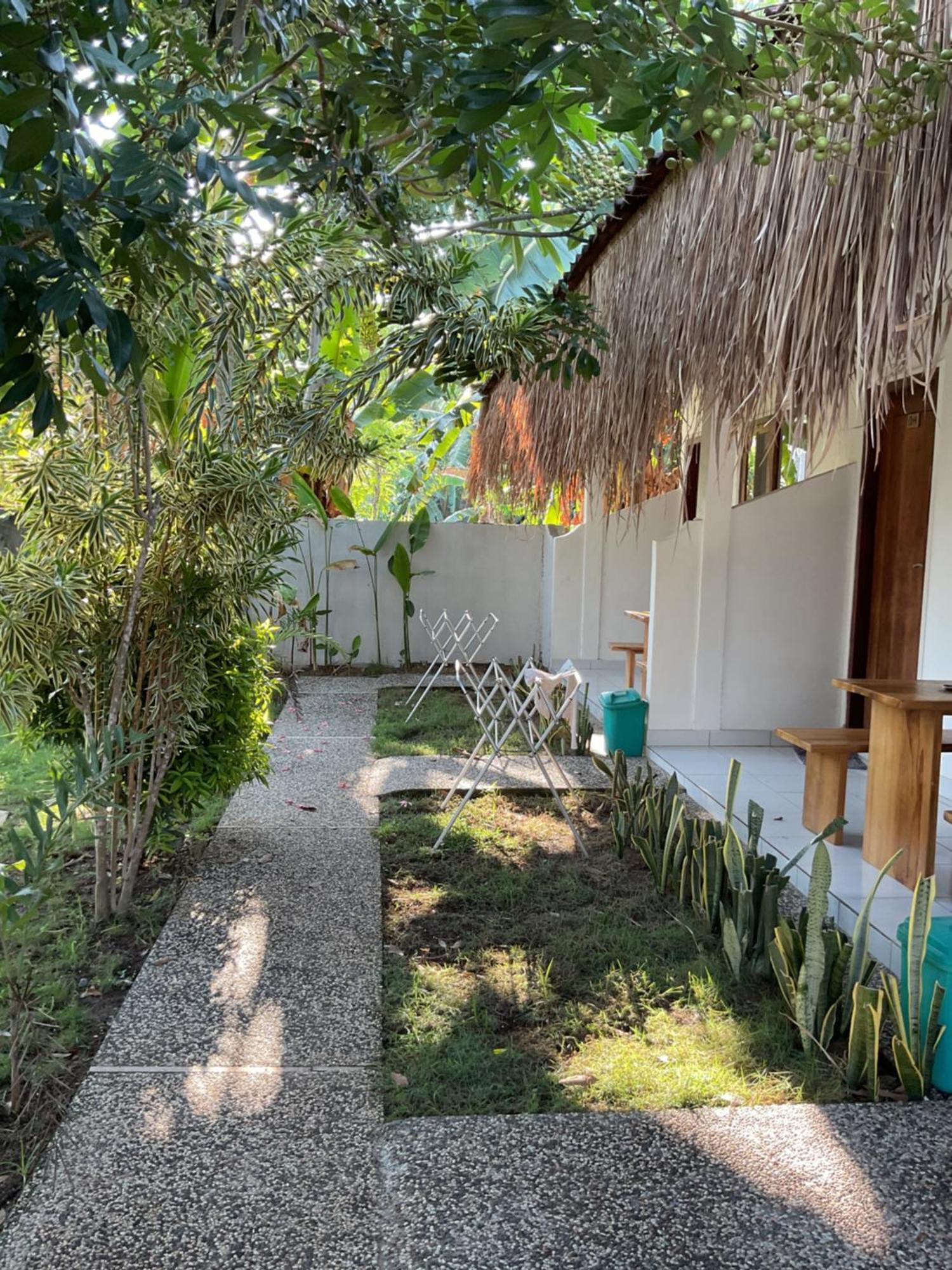 Tiga Spies Hostel Kuta  외부 사진