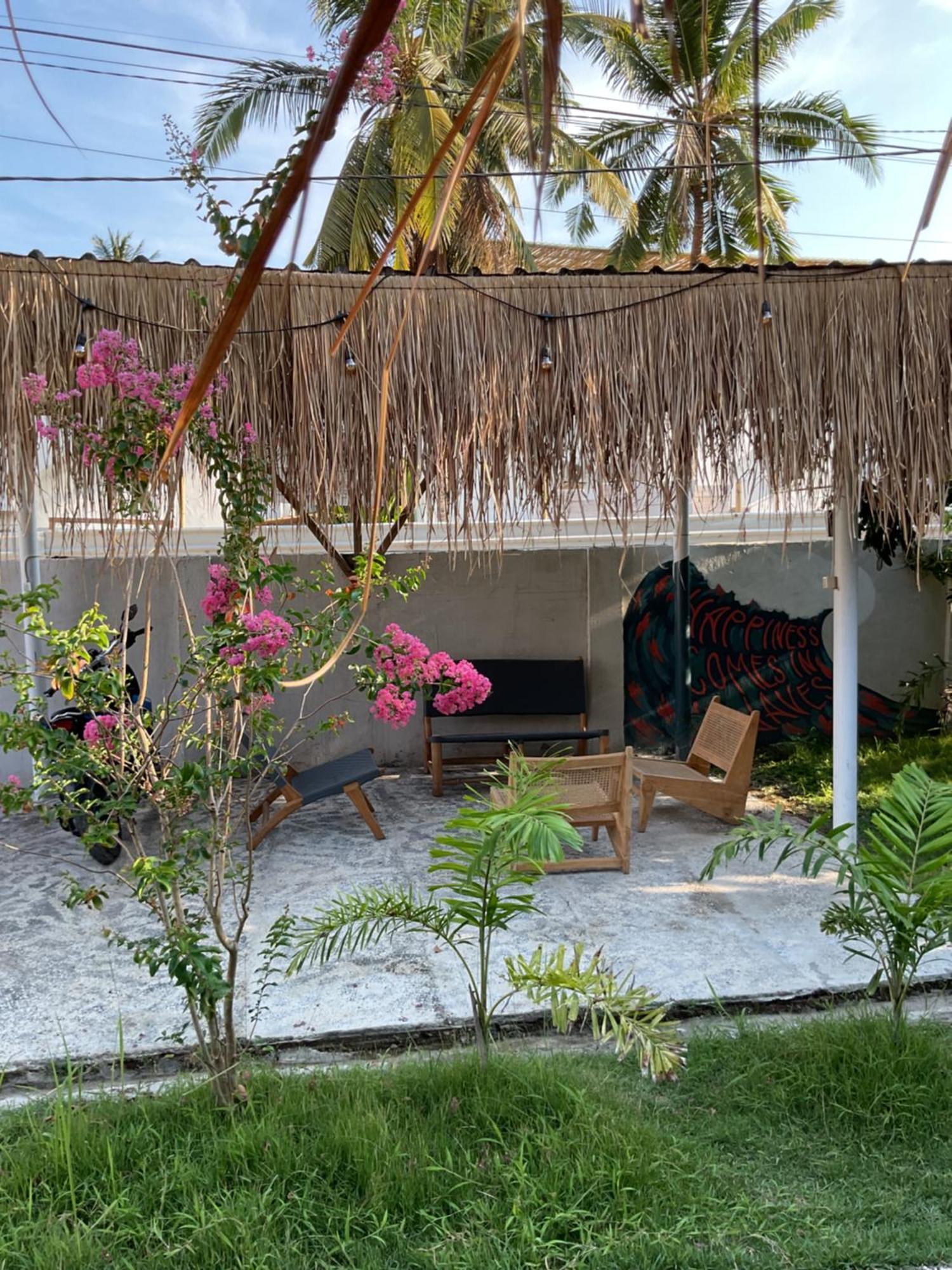 Tiga Spies Hostel Kuta  외부 사진